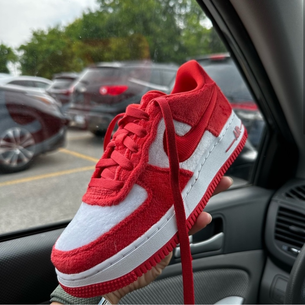 Valentines Nike
